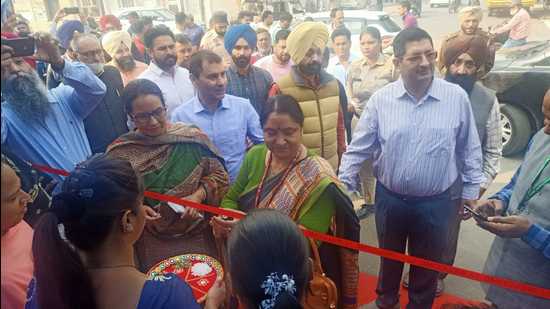 Anjana Panwar, member of the National Commission for Safai Karamcharis, inaugurating the health check-up camp organised by Ludhiana MC on Monday. (HT Photo)