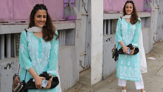 Nupur Sanon, sister of actor Kriti Sanon, was spotted outside a dance class in Khar on Monday. She starred opposite Akshay Kumar in the music video, Filhal. (Varinder Chawla)