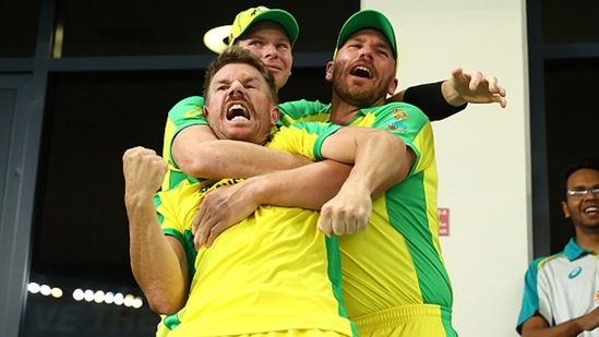 David Warner, Steve Smith and Aaron Finch after Australia scored the winning runs.&nbsp;(Getty)