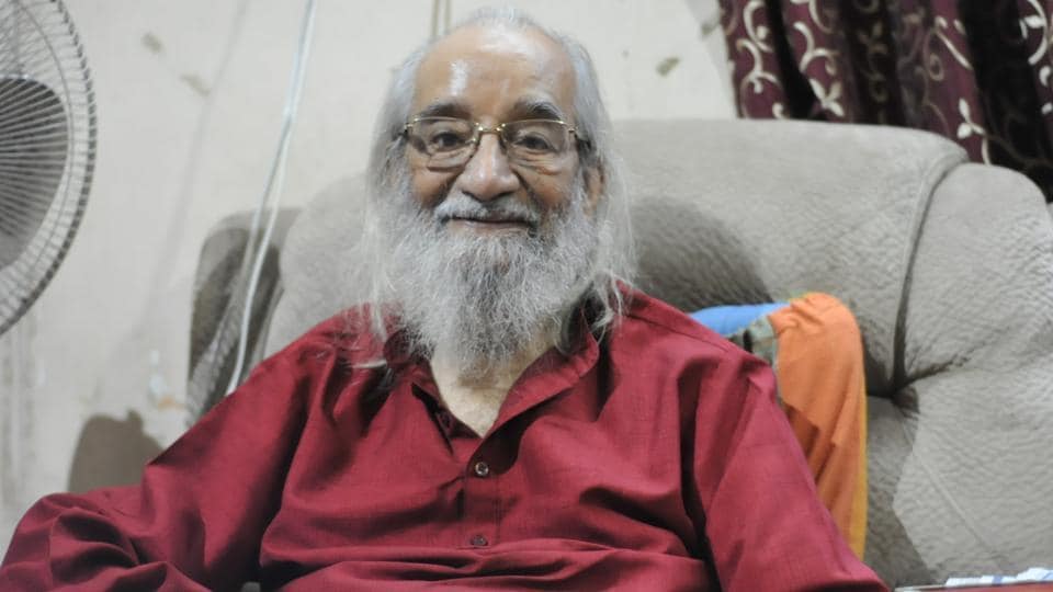 Babasaheb Purandare is best known for his book on life and times of Chhatrapati Shivaji called Raja Shivchattrapati and play Janata Raja also on the life of Shivaji. (HT/PHOTO)