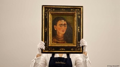Frida Kahlo self-portrait expected to break auction record (Tolga Akmen/AFP) Frida Kahlo self-portrait expected to break auction record (Tolga Akmen/AFP)