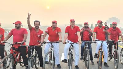 Opposition Samajwadi Party (SP) workers on Tuesday began “symbolic inauguration” of the Lucknow-Ghazipur Purvanchal Expressway using bicycles ahead of its official launch by Prime Minister Narendra Modi later in the day. (By arrangement) Opposition Samajwadi Party (SP) workers on Tuesday began “symbolic inauguration” of the Lucknow-Ghazipur Purvanchal Expressway using bicycles ahead of its official launch by Prime Minister Narendra Modi later in the day. (By arrangement)