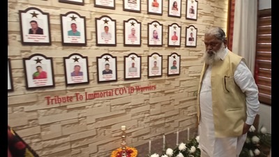 The Panchkula health department unveiled pictures of Covid warriors and also inaugurated a “Covid Wall”. (Sant Arora /HT)