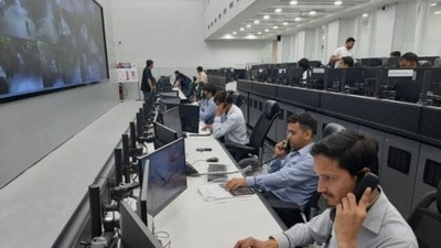 This unified centre will help improve traffic flow, pick up traffic violations and control pollution in these cities, besides a host of other services and utilities (HT File Photo) This unified centre will help improve traffic flow, pick up traffic violations and control pollution in these cities, besides a host of other services and utilities (HT File Photo)