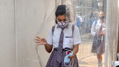 Schools for classes 9-12 reopen in West Bengal on November 16 after shutting doors for physical classes for nearly 20 months owing to Covid-19 pandemic restrictions. (PTI) Schools for classes 9-12 reopen in West Bengal on November 16 after shutting doors for physical classes for nearly 20 months owing to Covid-19 pandemic restrictions. (PTI)