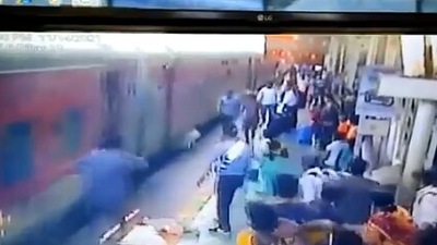 The image is taken from the video of a pointsman saving a man. (Twitter/@drmmumbaicr)