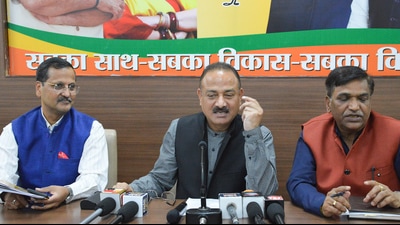 BJP Chandigarh president Arun Sood addressing the media at Kamlam office in Sector-33, Chandigarh, on ,Tuesday. He said the party will prepare its vision document in the municipal polls with the participation of the general public. (Gurtej Singh/HT) BJP Chandigarh president Arun Sood addressing the media at Kamlam office in Sector-33, Chandigarh, on ,Tuesday. He said the party will prepare its vision document in the municipal polls with the participation of the general public. (Gurtej Singh/HT)
