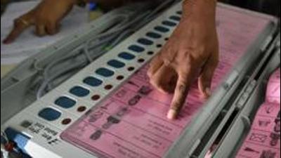 The Bombay high court has directed the Maharashtra state government to explain its decision to allow multi-member wards in the forthcoming civic polls. (HT (PIC FOR REPRESENTATION))