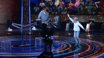 Amitabh Bachchan even danced with a kid on the Kaun Banega Crorepati 13 stage. (Tumblr)