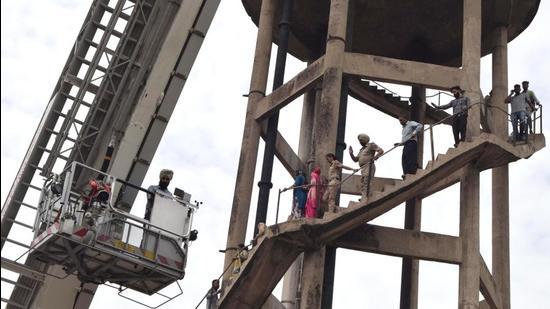 Jobless ETT teachers had been protesting for the past 27 days at Desumajra village where five teachers have been holding fast unto death at the overhead water tank. (HT File Photo/ Representational image)