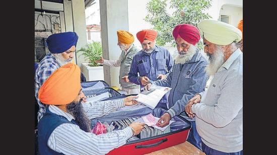 The corridor, which connects the historic town of Dera Baba Nanak to Kartarpur Sahib gurdwara which falls in Narowal district of Pakistan, was inaugurated on November 9, 2019, to mark the 550th birth anniversary of Guru Nanak. (HT Photo)