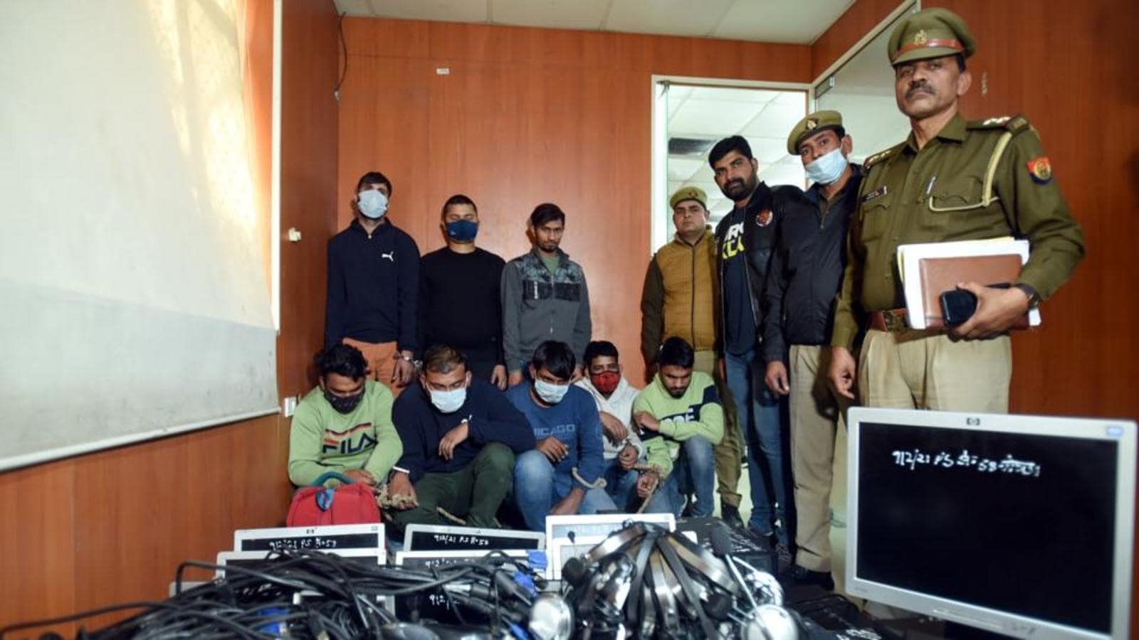 Fake call centre busted in Noida, 8 men arrested for cheating US citizens