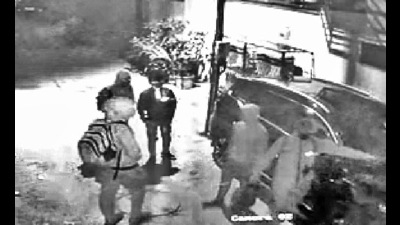 Jangpura murders: 5 suspects held, stole ₹90 lakh from house, say police Jangpura murders: 5 suspects held, stole ₹90 lakh from house, say police