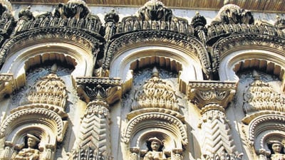 The shikhara at Tulshibaug is the tallest in Pune city, at 140 feet in height. The carvings and idols that adorn the shikhara. at Tulshibaug is the tallest in Pune city, at 140 feet in height. Tulshibaug in Budhwar peth is a perfect case in point. Tulshibaug doesn’t merely represent a garden or a roadside bazaar. It has, over centuries, evolved into an interesting mix of sacred precinct, cultural platform, shopping complexes and trade activities. (HT Photo) The shikhara at Tulshibaug is the tallest in Pune city, at 140 feet in height. The carvings and idols that adorn the shikhara. at Tulshibaug is the tallest in Pune city, at 140 feet in height. Tulshibaug in Budhwar peth is a perfect case in point. Tulshibaug doesn’t merely represent a garden or a roadside bazaar. It has, over centuries, evolved into an interesting mix of sacred precinct, cultural platform, shopping complexes and trade activities. (HT Photo)