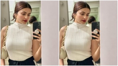 In minimal makeup, Prachi aced the casual look. In nude eyeshadow, contoured cheeks and a shade of bright red lipstick, Prachi made her Instagram family drool. (Instagram/@prachidesai) In minimal makeup, Prachi aced the casual look. In nude eyeshadow, contoured cheeks and a shade of bright red lipstick, Prachi made her Instagram family drool. (Instagram/@prachidesai)