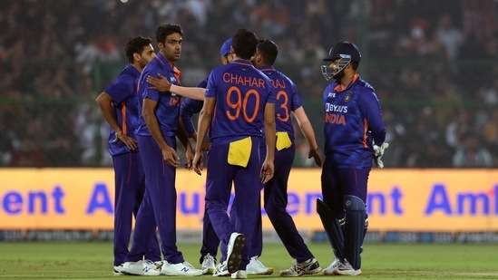 Jaipur, Nov 17 (ANI): India's Ravichandran Ashwin celebrates the dismissal of New Zealand's Glenn Phillips with teammates during the first T20 International Match between India and New Zealand, at Sawai Mansingh Stadium in Jaipur on Wednesday. (ANI Photo)(ANI)