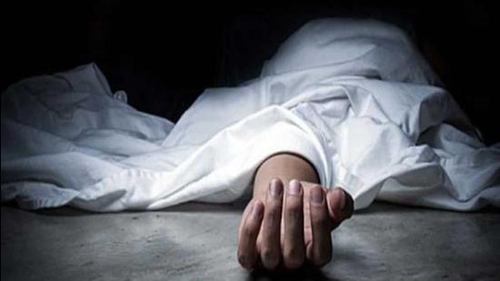 The body of cop in the mortuary and his post-mortem will be conducted on Thursday at the civil hospital in Phase-6. (HT File)