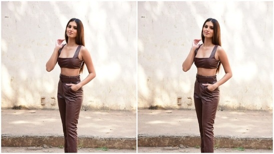 Tara left her long tresses open as she posed for the cameras.(HT Photos/Varinder Chawla)