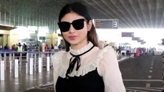 Actor Mouni Roy spotted outside Mumbai airport. (Varinder Chawla)