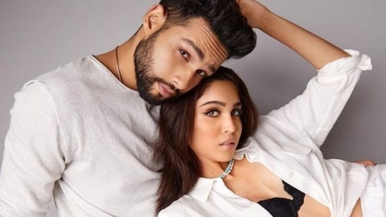 Bunty Aur Babli 2 actors Sharvari Wagh and Siddhant Chaturvedi are a sizzling duo in all-white look