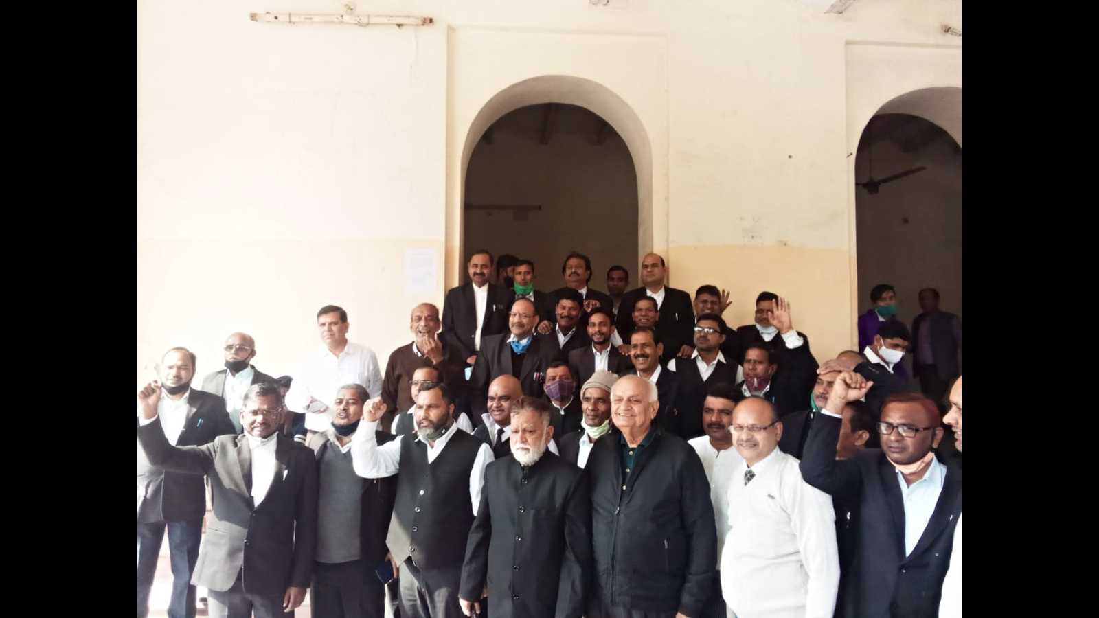 HC bench demand: Agra lawyers to gherao minister