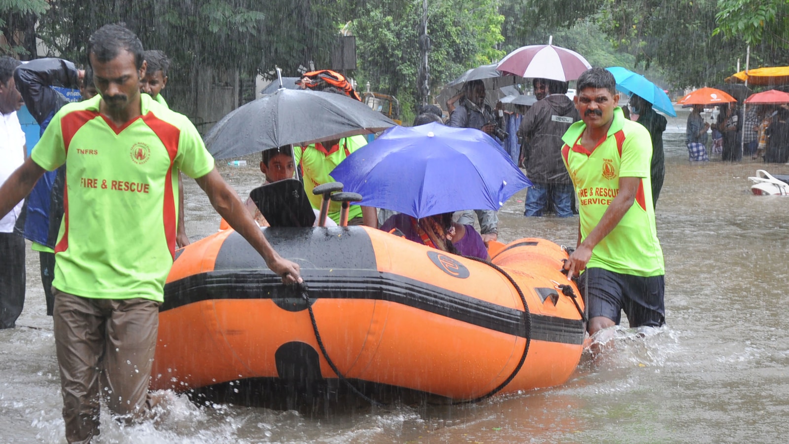 Tamil Nadu Rain: Red Alert Issued For Chennai, Adjoining Districts ...