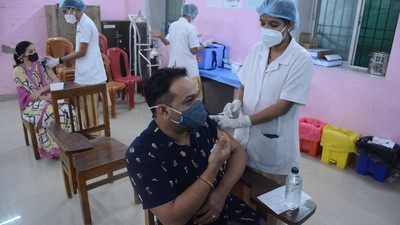 Although over 80% of adults in India have now received at least one dose of the vaccine, 44% of the country’s districts were below this threshold on November 17. (HT_PRINT)