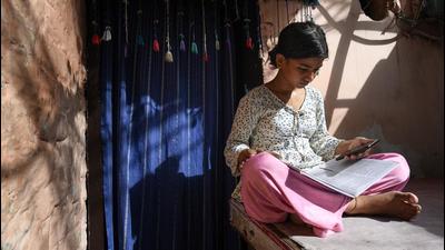 While the 2021 report does not explicitly shed light on all-India learning outcomes (except for Karnataka), many of its findings indicate the negative impact Covid-19 has had on learning levels (Sanchit Khanna/HT PHOTO)