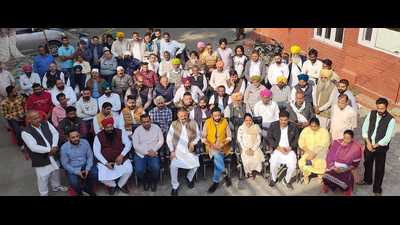 Moga MLA Harjot Kamal and city mayor Nitika Bhalla along with their supporters during a protest at the municipal corporation office in Moga on Thursday. Moga MLA Harjot Kamal and city mayor Nitika Bhalla along with their supporters during a protest at the municipal corporation office in Moga on Thursday.