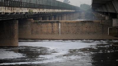 River watchers and experts said Delhi needs to address its unplanned urban growth and work towards restoring the natural ecological flow of the river to allow dilution of waste water. (Amal KS/Hindustan Times) River watchers and experts said Delhi needs to address its unplanned urban growth and work towards restoring the natural ecological flow of the river to allow dilution of waste water. (Amal KS/Hindustan Times)