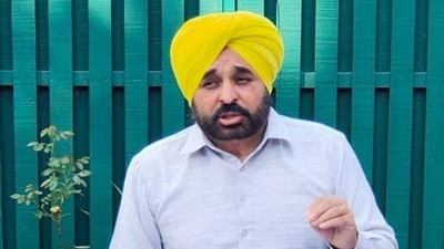 According to the party, all 11 MLAs will visit Kartarpur Sahib along with Punjab AAP chief and party MP Bhagwant Mann. (HT file photo) According to the party, all 11 MLAs will visit Kartarpur Sahib along with Punjab AAP chief and party MP Bhagwant Mann. (HT file photo)
