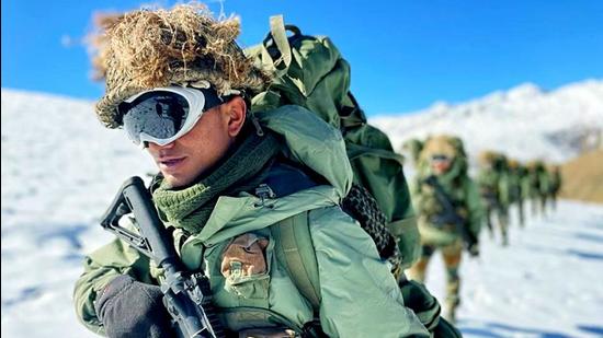 Indian Army personnel participate in a training session in challenging terrain conditions and amidst extreme weather in super high altitude areas, in Ladakh. India and China agreed have agreed to ease the ongoing military standoff along the Line of Actual Control (LAC) in eastern Ladakh. (ANI)