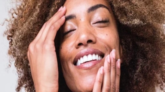 Skin appears brighter: After removing facial hair, your skin will appear brighter, as well as become healthier.
