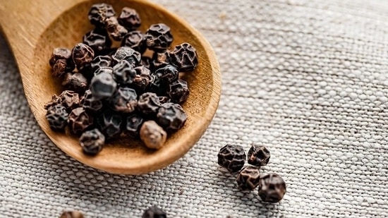 Pepper has piperine which may activate breast, prostate and colorectal cancer cell death as well as piperlongumine (found in long pepper) which thwarts the stress resilience characteristic of cancer cells though safrole also found in pepper may increase cancer risk at high enough doses(Pixabay)