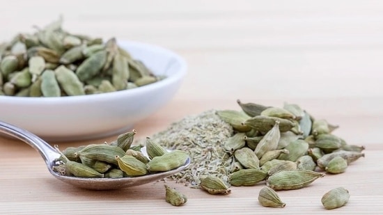 Cardamom can block tumour size and numbers in a mouse model of skin cancer potentially due to its antioxidant effects(Cardamom )