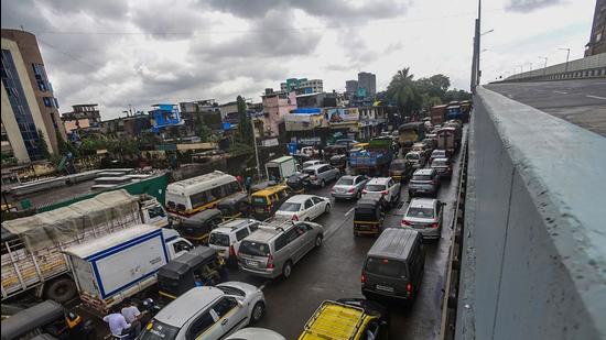 Mumbai civic body is expected to start construction work on the much-awaited Goregaon Mulund Link Road (GMLR) underground tunnels by mid-2022. (HT PHOTO)