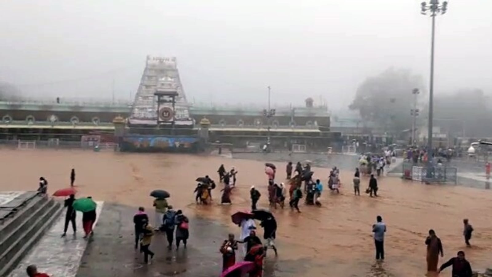 Extreme flooding at Tirupati after torrential rains; pilgrims stranded