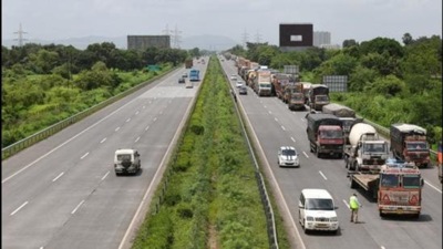 Mumbai-Pune Expressway (File photo) Mumbai-Pune Expressway (File photo)