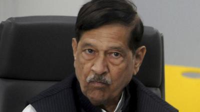 Girish Bapat has publicly condemned one of its party supporters who used foul language against Nationalist Congress Party (NCP) president Sharad Pawar on social media. (HT PHOTO)