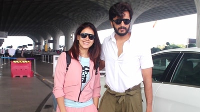 Riteish Deshmukh and Genelia D'Souza snapped at the airport. (Varinder Chawla) 