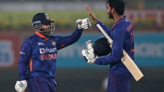 India's Rishabh Pant, left, and Venkatesh Iyer celebrate their team's victory in the second T20 cricket match between India and New Zealand, in Ranchi, India, Friday, Nov. 19, 2021. (AP)