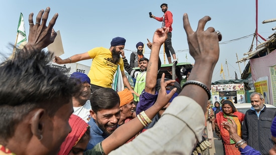 In his speech, PM Modi urged the protesters to return home and said the constitutional process to repeal the laws will begin in December when Parliament sits for the winter session.(PTI)