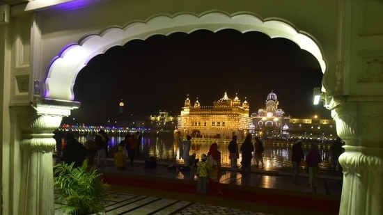 Guru Nanak Jayanti is celebrated to honour Guru Nanak Dev Ji's life, achievements, and most importantly, his legacy. He firmly believed that an individual could connect to God through sincere prayers. He didn't encourage traditions that included sacrifices.(Sameer Sehgal/Hindustan Times)