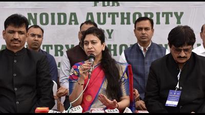 Noida, India - November 20, 2021: Noida Authority CEO Ritu Maheshwari addressing media on Swachh awards day in Sector 16A, in Noida, India, on Saturday, November 20, 2021. (Photo by Sunil Ghosh / Hindustan Times) Noida, India - November 20, 2021: Noida Authority CEO Ritu Maheshwari addressing media on Swachh awards day in Sector 16A, in Noida, India, on Saturday, November 20, 2021. (Photo by Sunil Ghosh / Hindustan Times)
