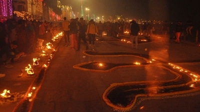 In the evening, Mahaarti of the Ganga was performed by Ganga Seva Nidhi (GSN) which organises Ganga arti on a daily basis at Dashashwamedh Ghat in Varanasi. (HT Photo/Rajesh Kumar) In the evening, Mahaarti of the Ganga was performed by Ganga Seva Nidhi (GSN) which organises Ganga arti on a daily basis at Dashashwamedh Ghat in Varanasi. (HT Photo/Rajesh Kumar)
