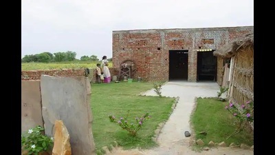 Over 1.22 lakh people got houses in rural areas of the Prayagraj district (flle photo) Over 1.22 lakh people got houses in rural areas of the Prayagraj district (flle photo)