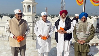 Congress National Spokesperson Manish Tewari and party leaders pose for a picture at Takht Sri Kesgarh Sahib on the occasion of Guru Nanak Dev's 552nd birth anniversary, in Anandpur Sahib. (ANI) Congress National Spokesperson Manish Tewari and party leaders pose for a picture at Takht Sri Kesgarh Sahib on the occasion of Guru Nanak Dev's 552nd birth anniversary, in Anandpur Sahib. (ANI)