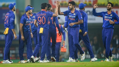 Indian bowler Deepak Chahar celebrates with his teammates after dismissing New Zealand batsman Martin Guptil during their 2nd Twenty20 cricket match at JSCA International Stadium Complex in Ranchi, Friday, Nov. 19, 2021. (PTI) Indian bowler Deepak Chahar celebrates with his teammates after dismissing New Zealand batsman Martin Guptil during their 2nd Twenty20 cricket match at JSCA International Stadium Complex in Ranchi, Friday, Nov. 19, 2021. (PTI)