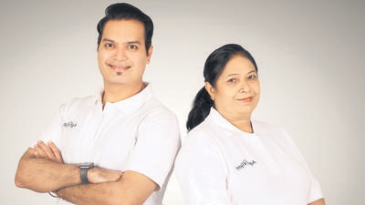 Mother-son duo of Vimal Panjwani and Shobha Chanchlani (right) are the founders of AgriVijay. (HT PHOTO)