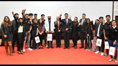 An entrepreneurship summit was organised at the Chitkara University, Himachal Pradesh. Its entrepreneurship cell Jazba was also inaugurated. (HT Photo) An entrepreneurship summit was organised at the Chitkara University, Himachal Pradesh. Its entrepreneurship cell Jazba was also inaugurated. (HT Photo)